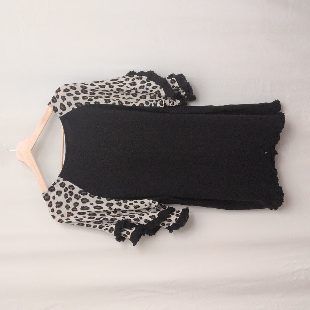 Umgee Bell Sleeve Tunic Top - Picture 2 of 5